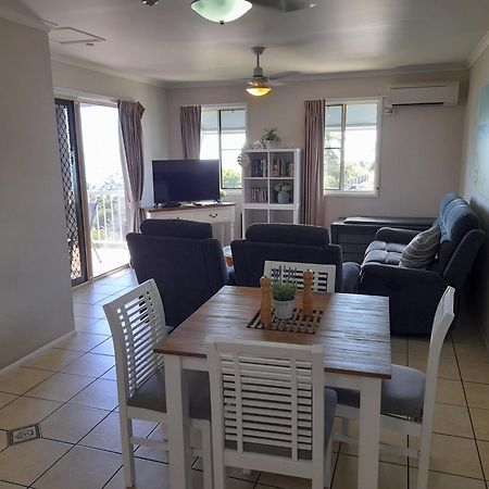Airlie Apartments Airlie Beach Bagian luar foto