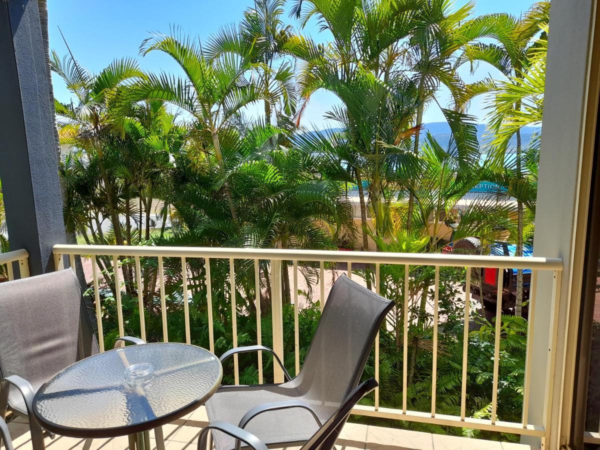 Airlie Apartments Airlie Beach Bagian luar foto