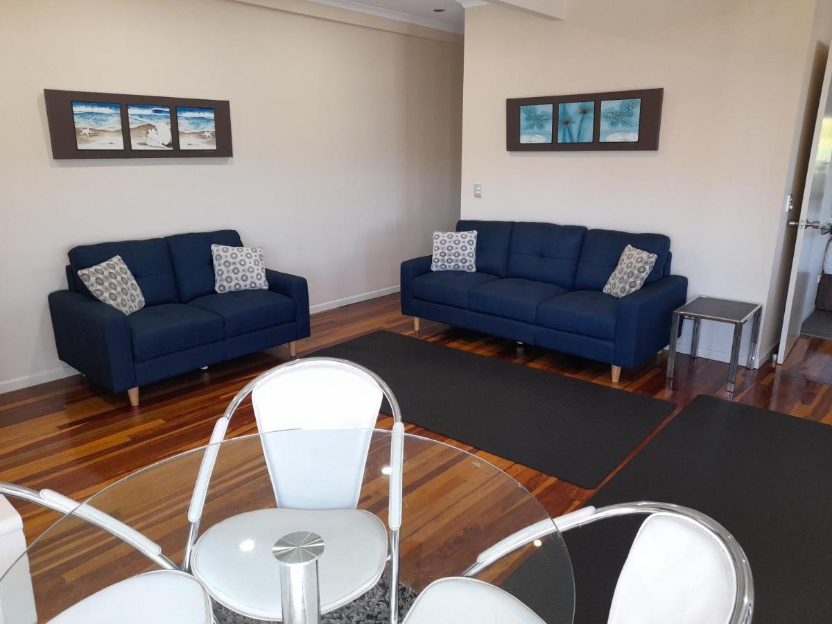 Airlie Apartments Airlie Beach Bagian luar foto