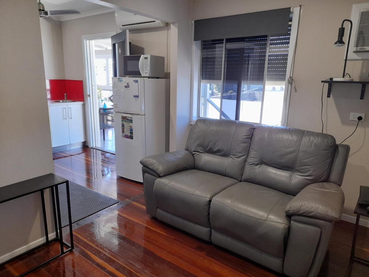 Airlie Apartments Airlie Beach Bagian luar foto
