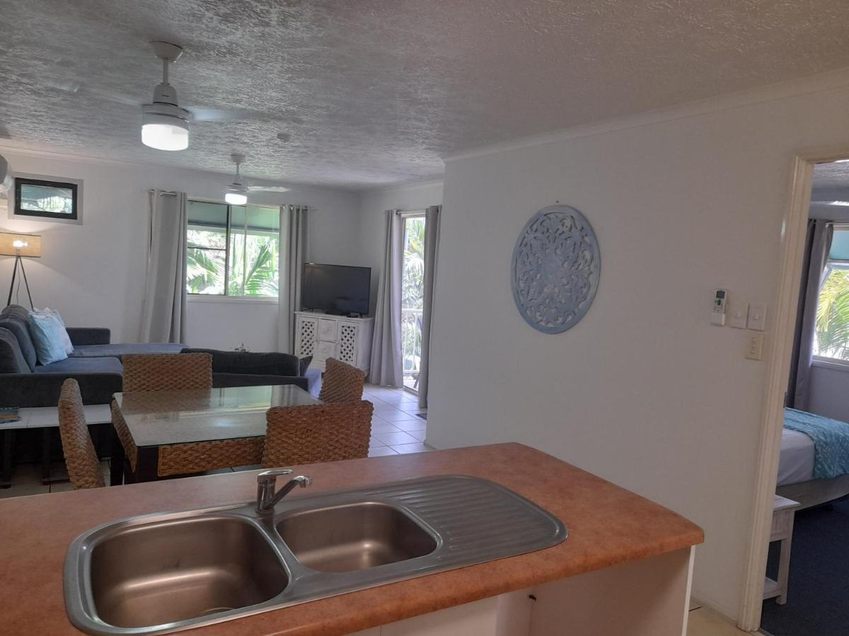 Airlie Apartments Airlie Beach Bagian luar foto
