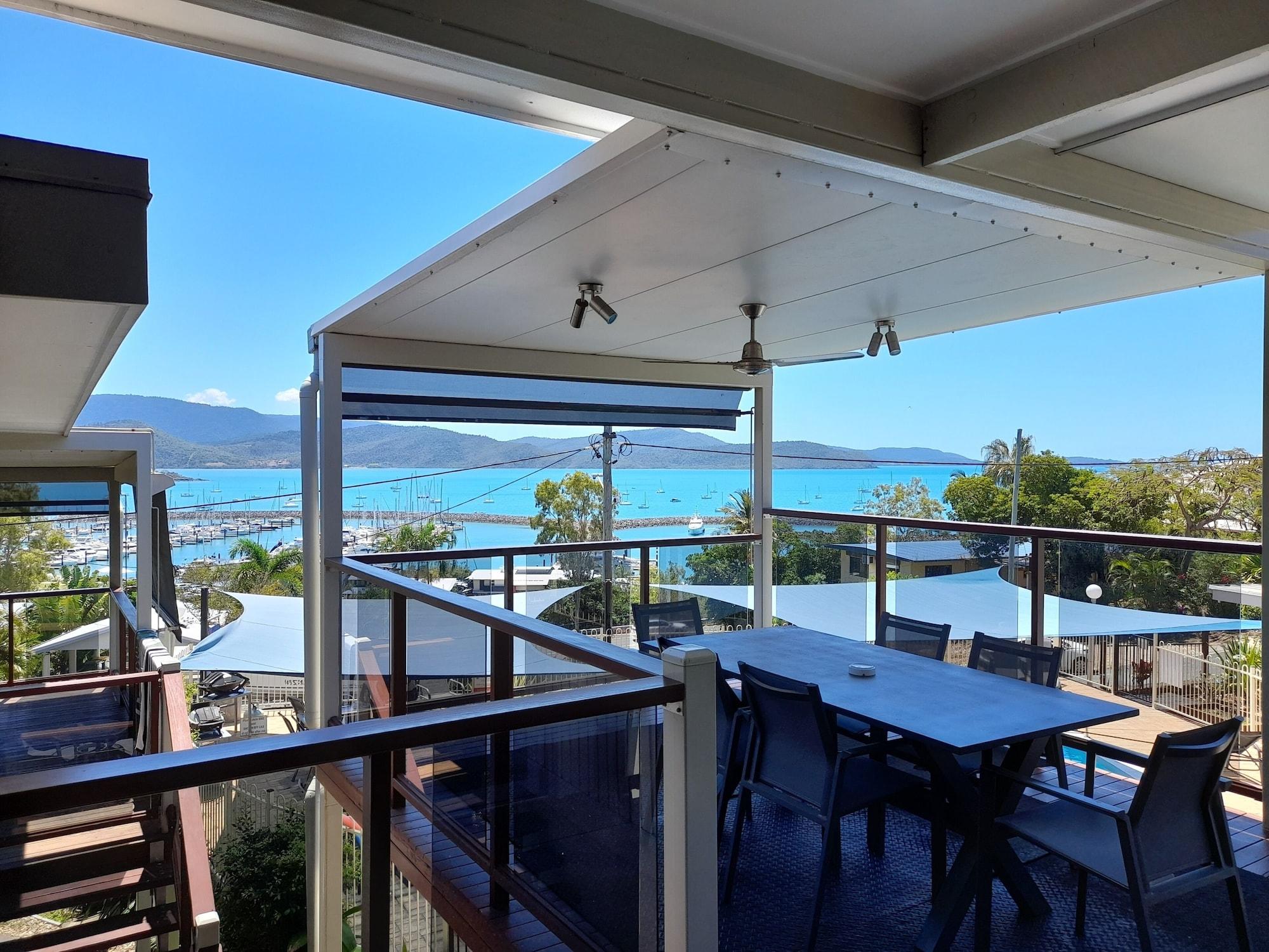 Airlie Apartments Airlie Beach Bagian luar foto