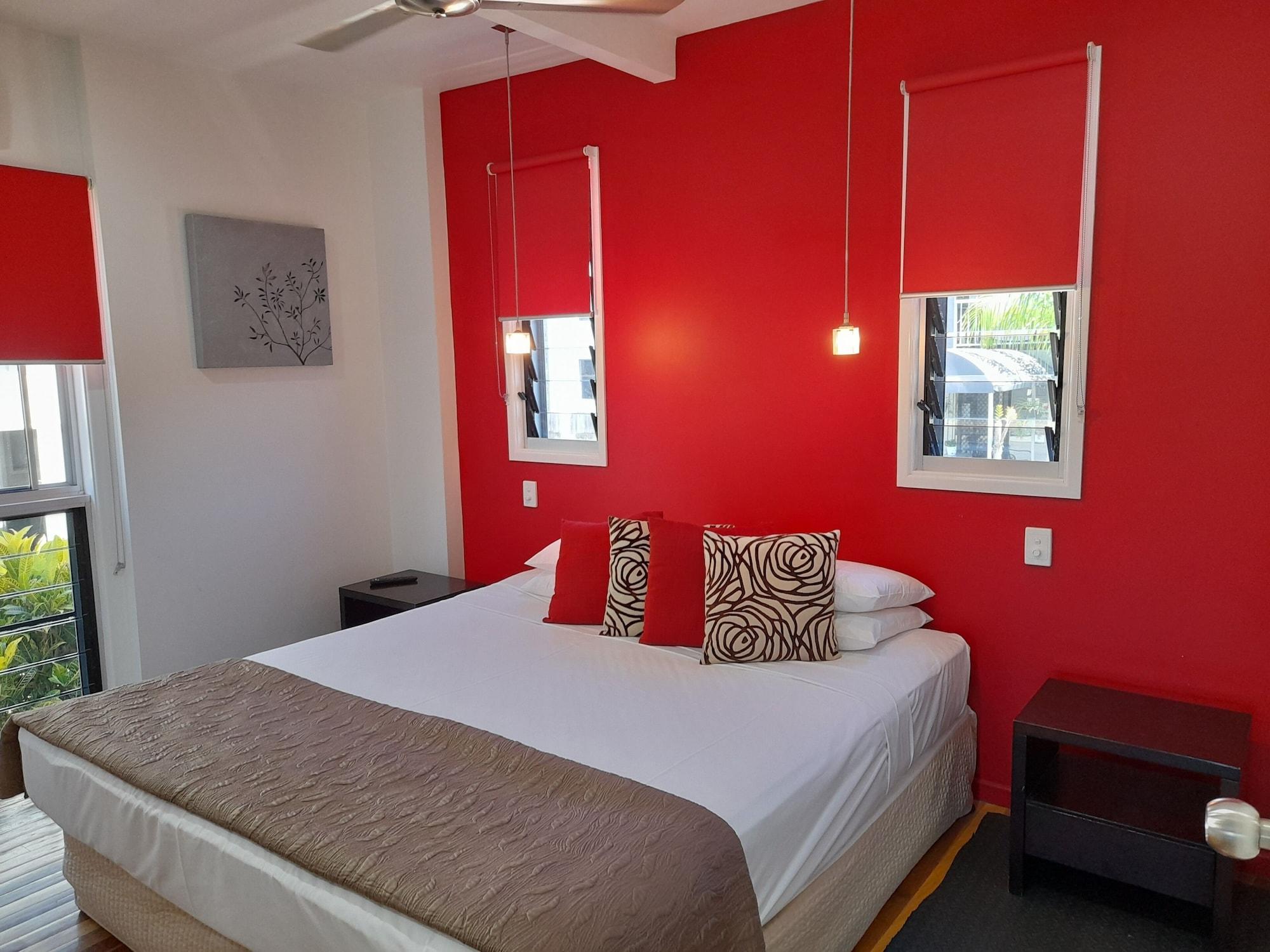 Airlie Apartments Airlie Beach Bagian luar foto