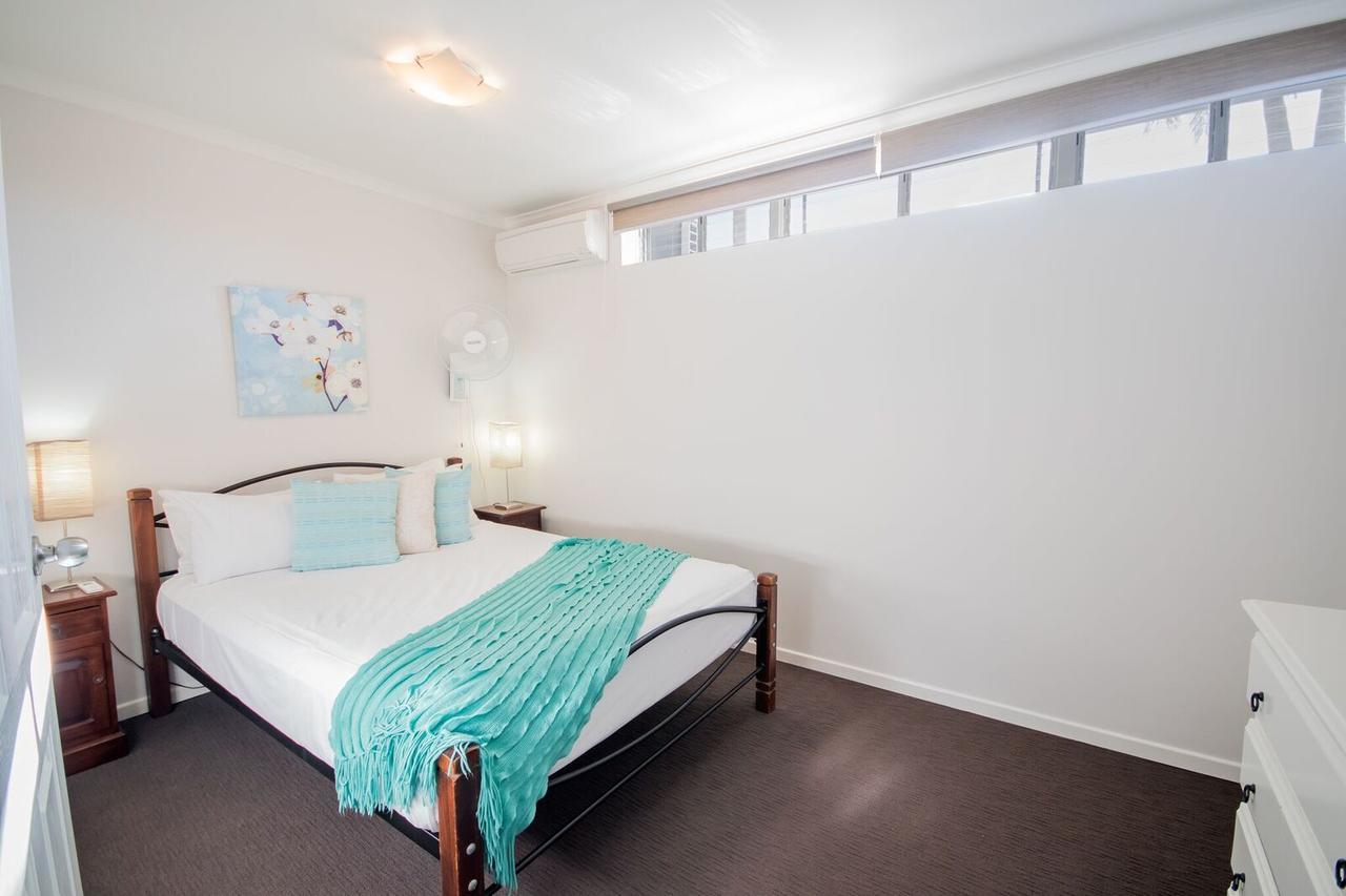 Airlie Apartments Airlie Beach Bagian luar foto