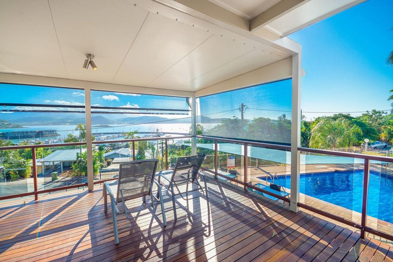 Airlie Apartments Airlie Beach Bagian luar foto